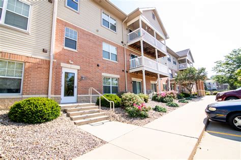 Utilities-included apartment typically include water, sewage, electricity, gas, and trash removal services. . Apartments for rent in dubuque iowa